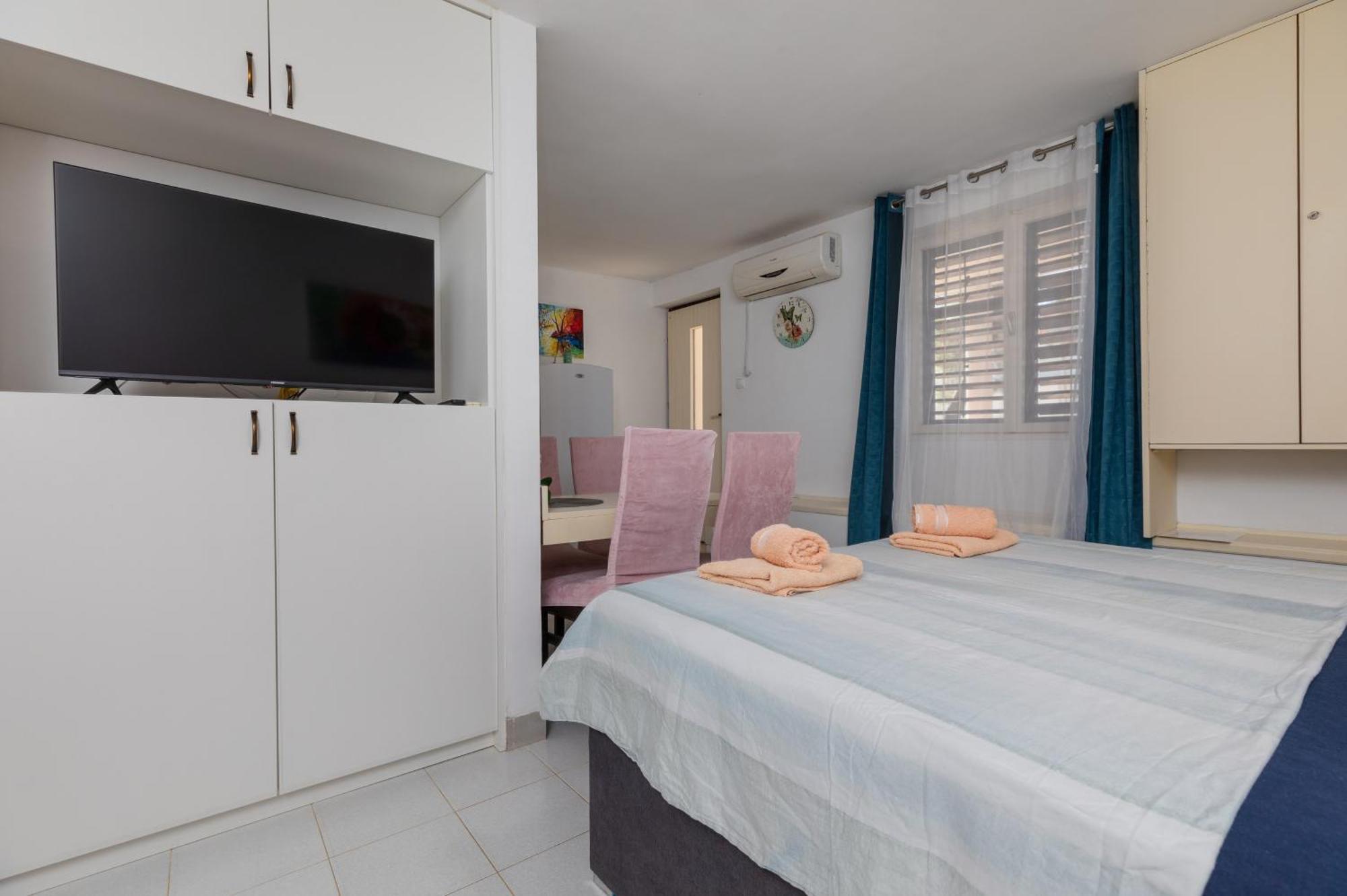 Apartments By The Sea Balica Rat, Omis - 1065 Экстерьер фото