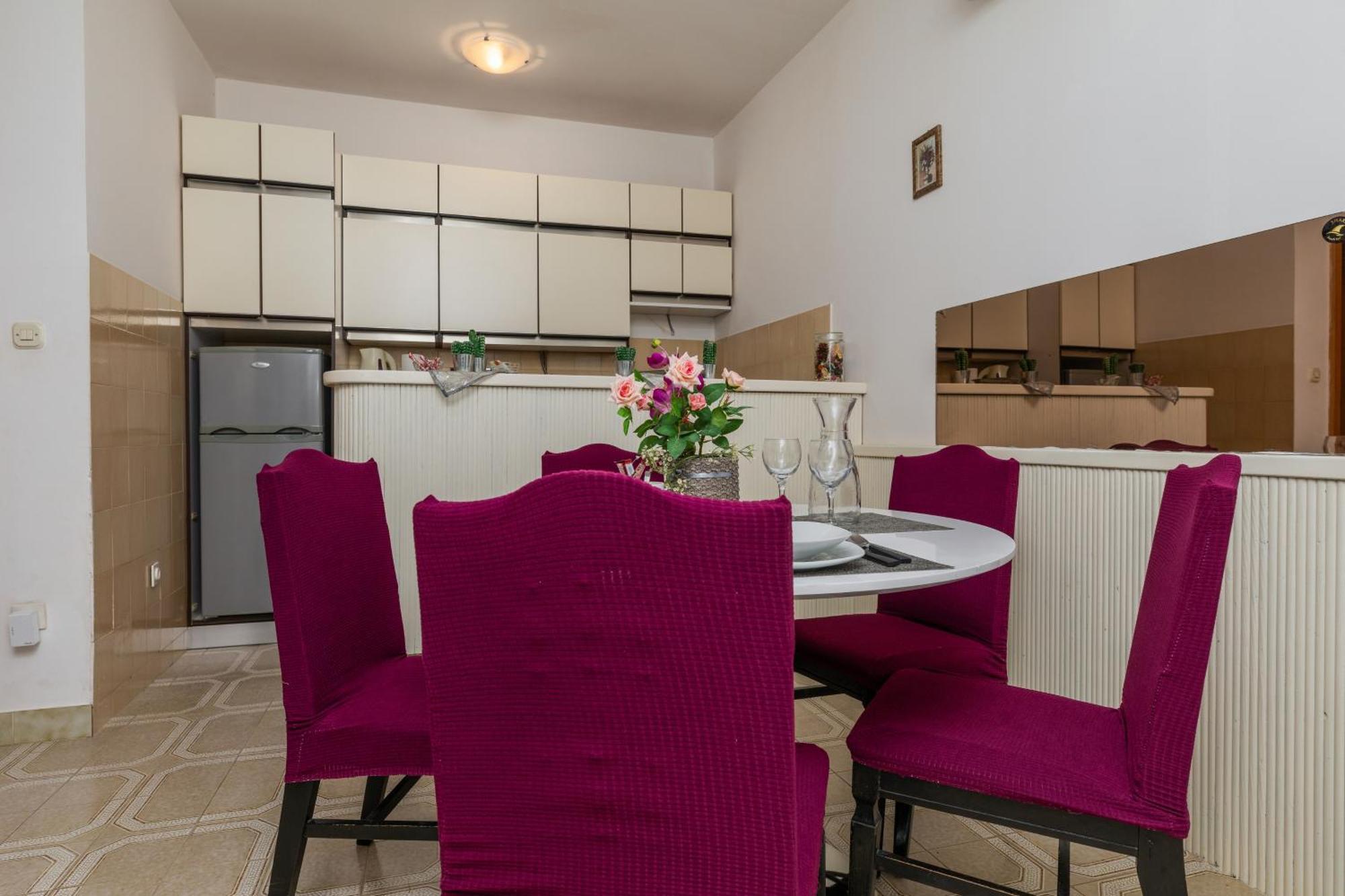 Apartments By The Sea Balica Rat, Omis - 1065 Номер фото